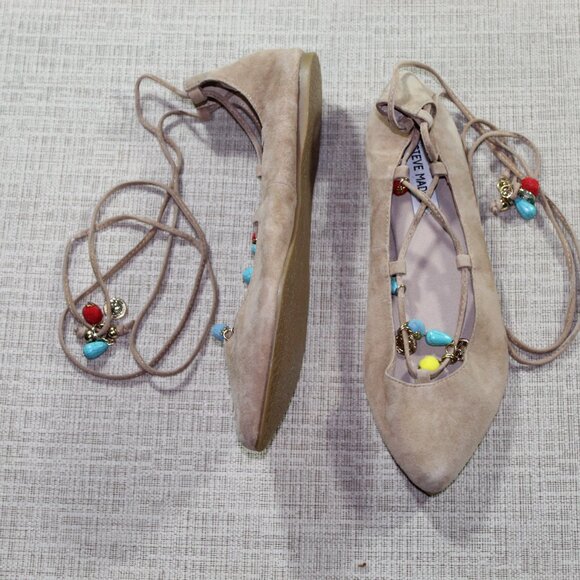 Steve Madden Size 8 Bedangled Tan Suede Leather Gladiator Flats - Picture 2 of 7